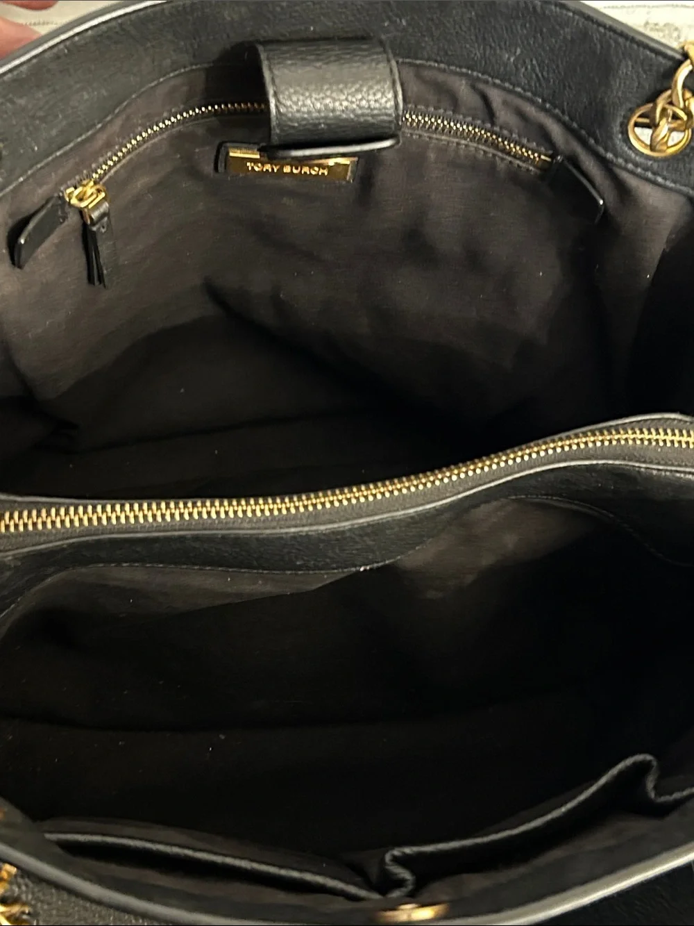 Tory Burch Chelsea Slouchy Black Pebbled Leather Tote Leather & Chain Handles